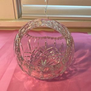 FIFTH AVENUE CRYSTAL BASKET